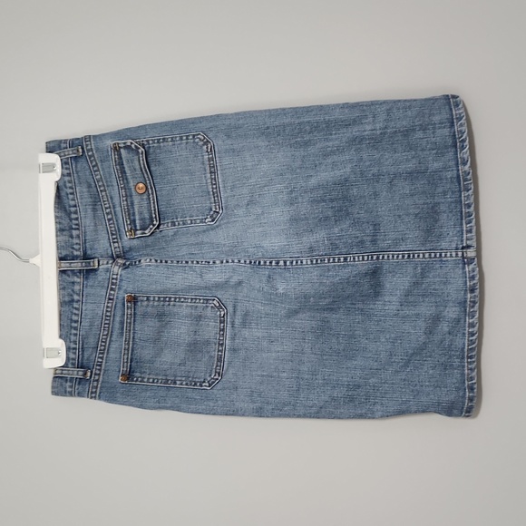 Denim Gap Skirt - Picture 4 of 8